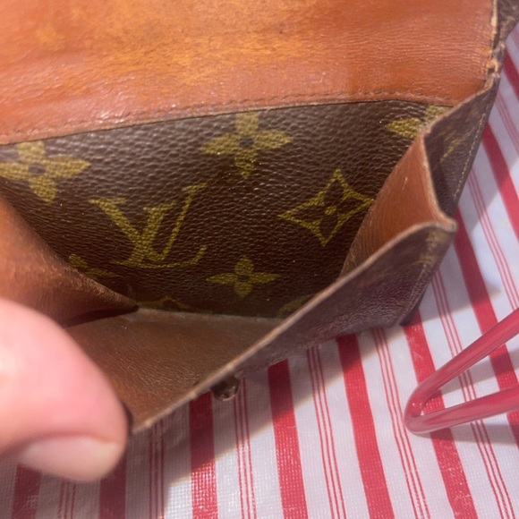 Vintage Louis Vuitton Monogram bilfold wallet - Picture 5 of 13
